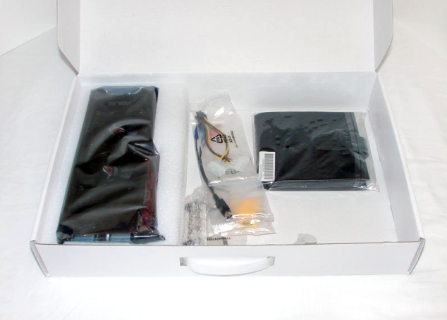 Foto Asus EAH3870X2 TOP - 007.jpg Foto Asus EAH3870X2 TOP - 007.jpg